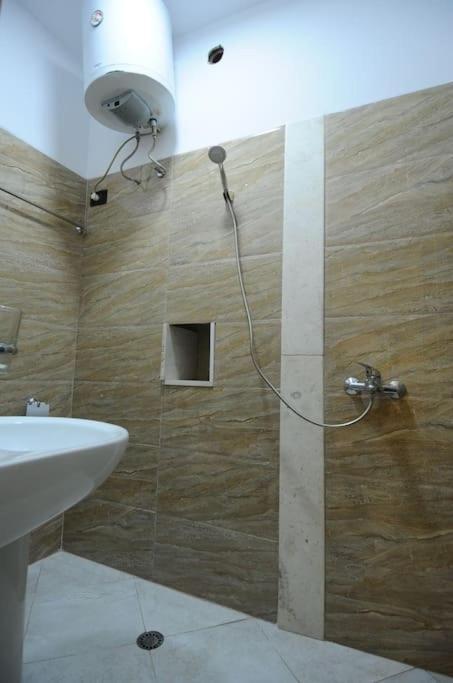 Grandpa House App.1 Daire Tiran Dış mekan fotoğraf