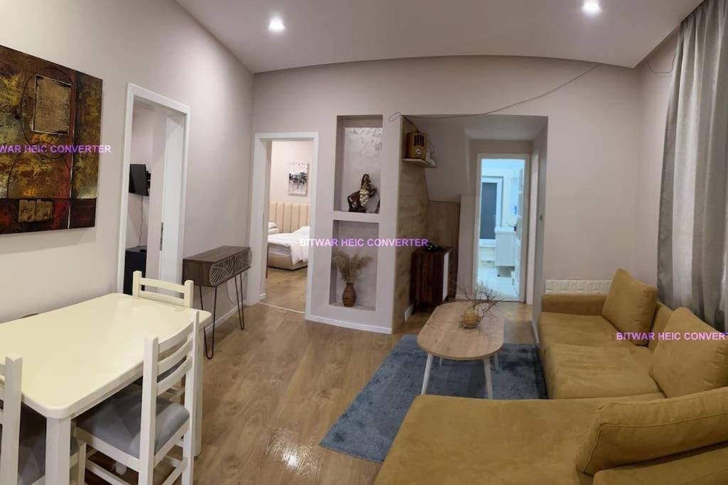 Grandpa House App.1 Daire Tiran Dış mekan fotoğraf